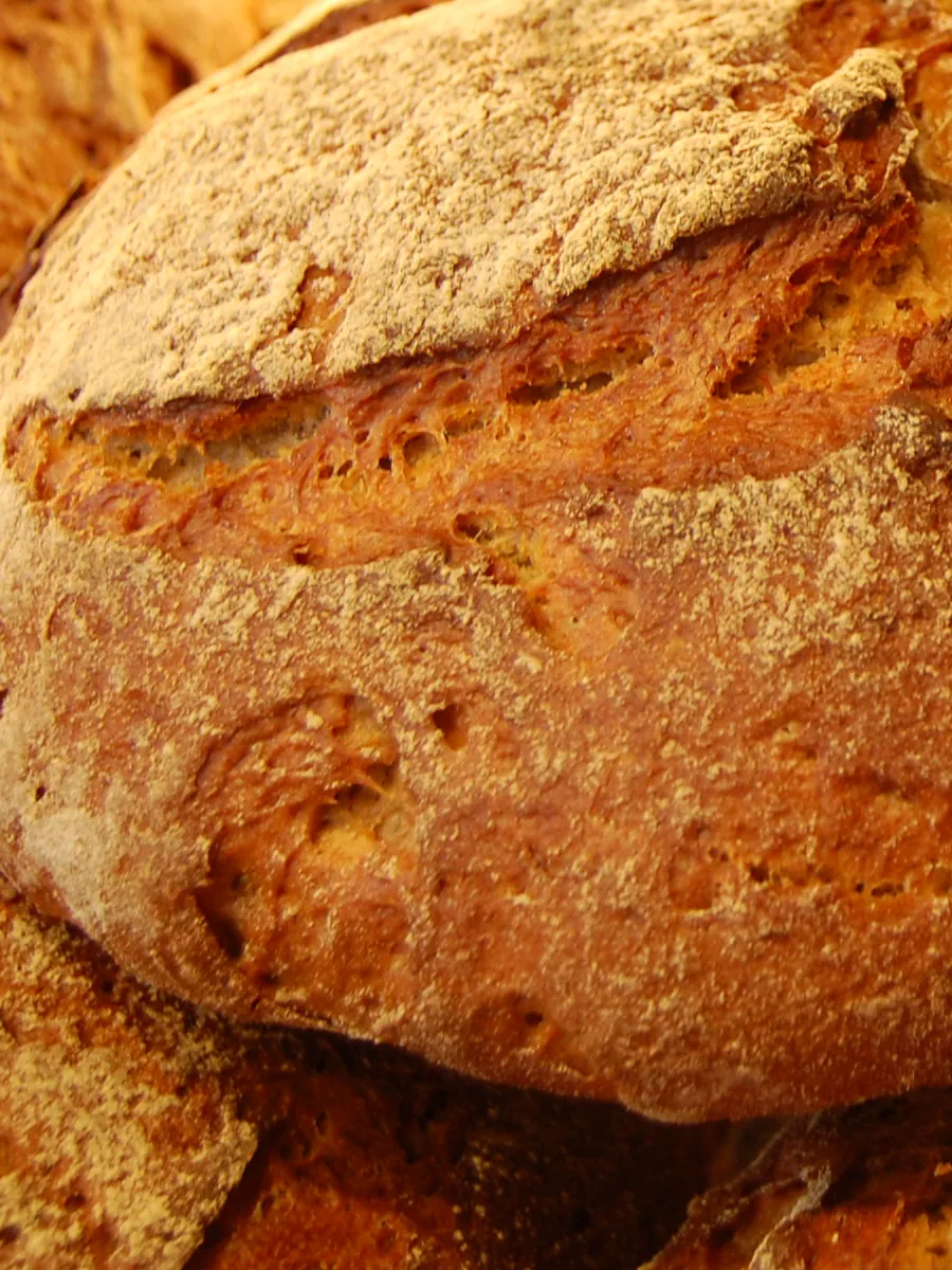 Sauerteigbrot mit starker Kruste